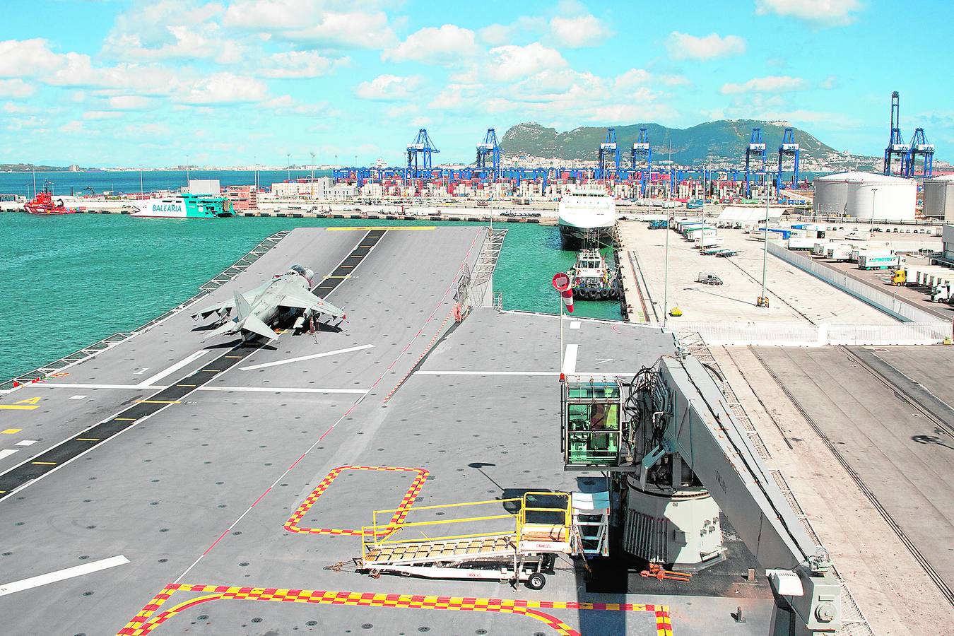 LHD «Juan Carlos I»: En las entrañas del mayor buque de guerra construido en España